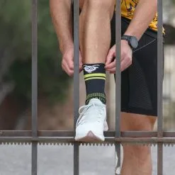 CALCETINES DE RUNNING #COMOUNACABRA Unisex - KAMUABU Color NEGRO Trail 15CM -tienda de equipos de fitness calcetines de running comounacabra unisex kamuabu color negro trail 15cm 4