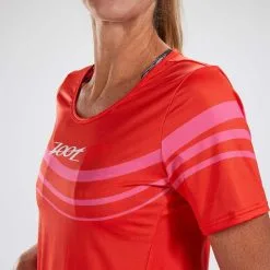 Camiseta Running Manga Corta Transpirable Mujer ZOOT LTD TEE Rojo -tienda de equipos de fitness camiseta running manga corta transpirable mujer zoot ltd tee rojo 3